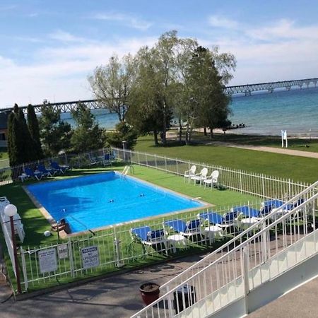 Riviera Motel Mackinaw City Esterno foto