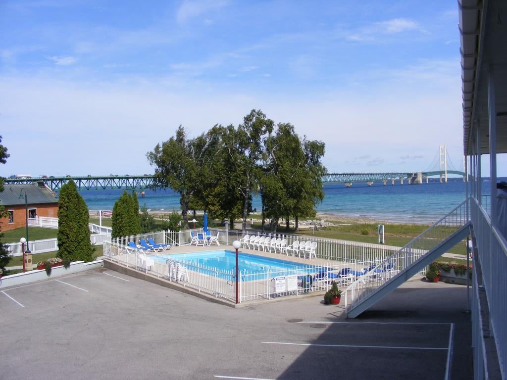 Riviera Motel Mackinaw City Esterno foto