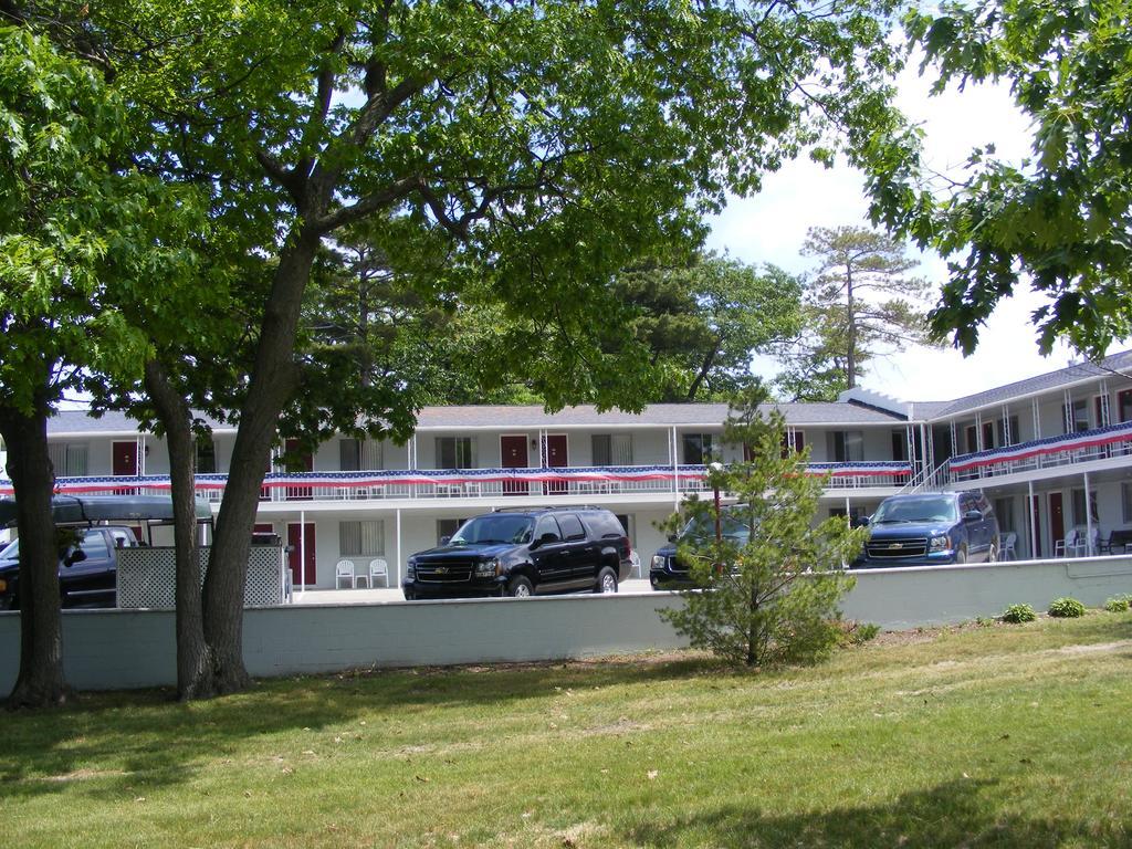 Riviera Motel Mackinaw City Esterno foto